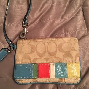 Wristlet wallet
